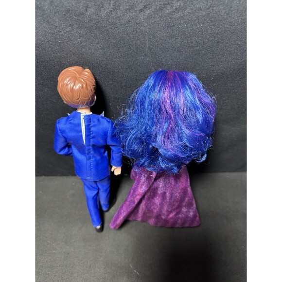 Disney Descendants E6042 Royal Couple Engagement 2-Doll Set – GUC – Articulated - Picture 7 of 8